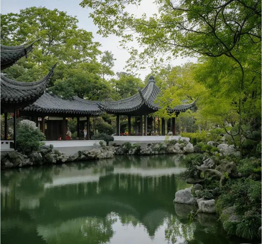 岳阳君山雨韵建设有限公司