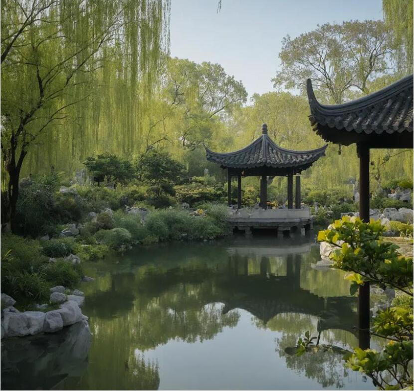 岳阳君山雨韵建设有限公司